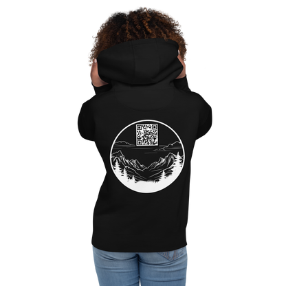 Sweat QR Code Le Montagnard noir – porté de dos, QR code et montagne stylisée