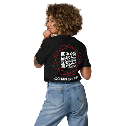 T-shirt QR Code personnalisé Le Connected – porté par une femme de dos