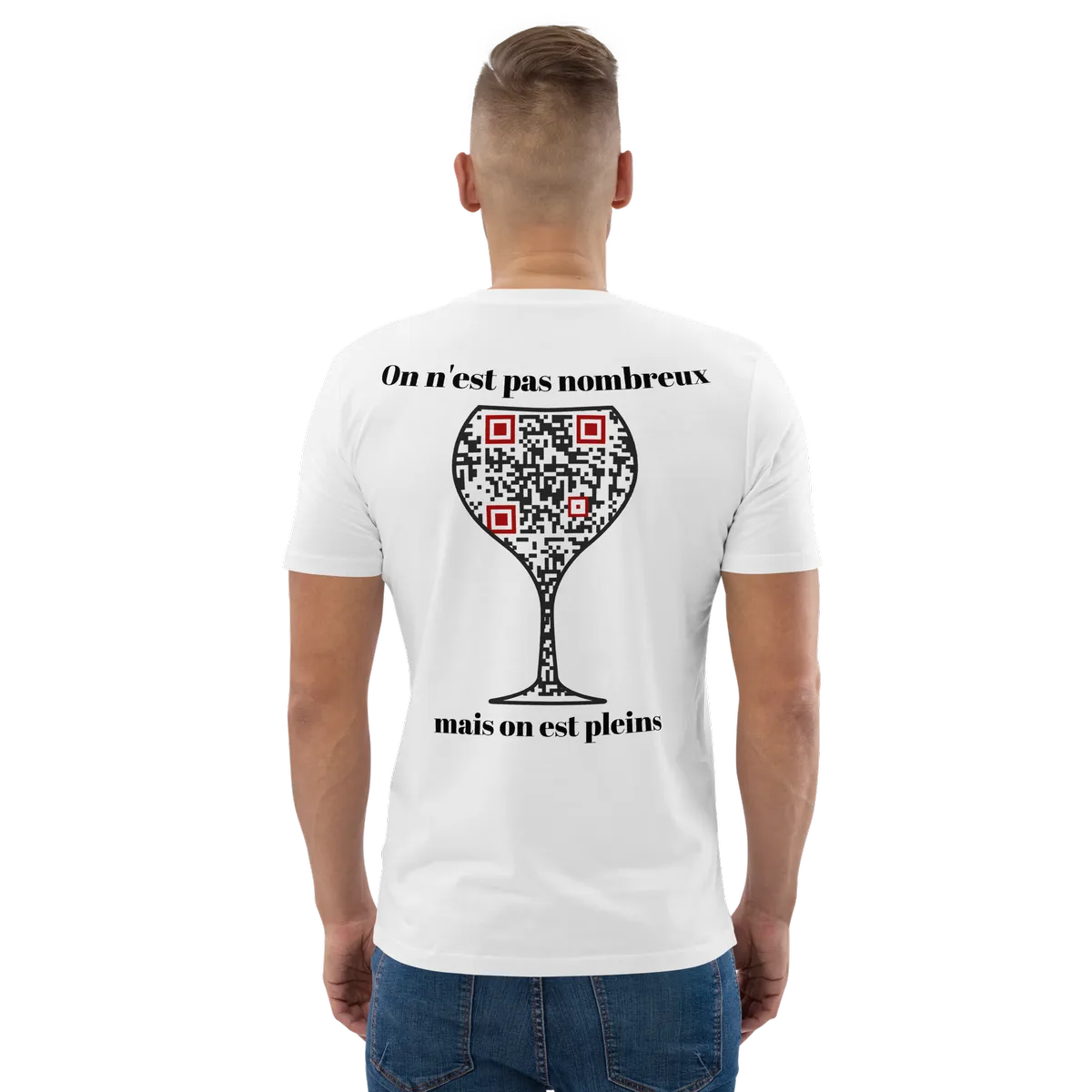 T-shirt QR Code personnalisé Le Verre – porté avec texte On n’est pas nombreux mais on est plein !
